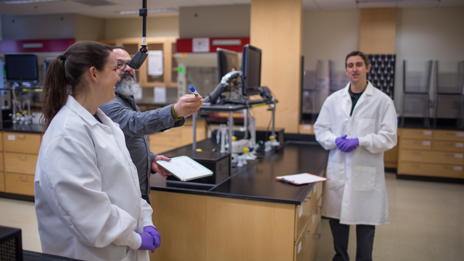 Behind the scenes of the production of Organic Chemistry VR labs.